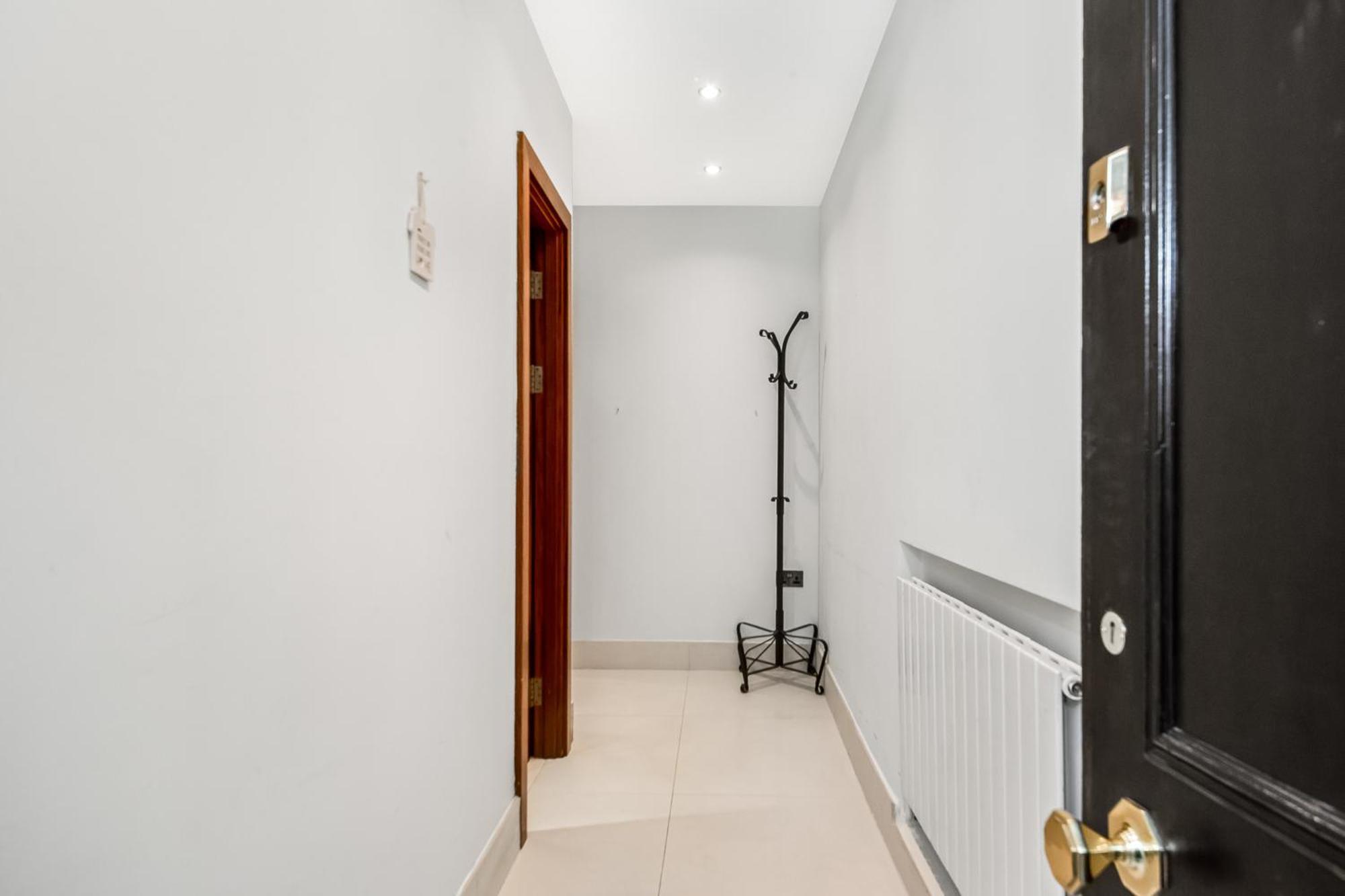 Elegance By The Park Apartment Лондон Екстериор снимка
