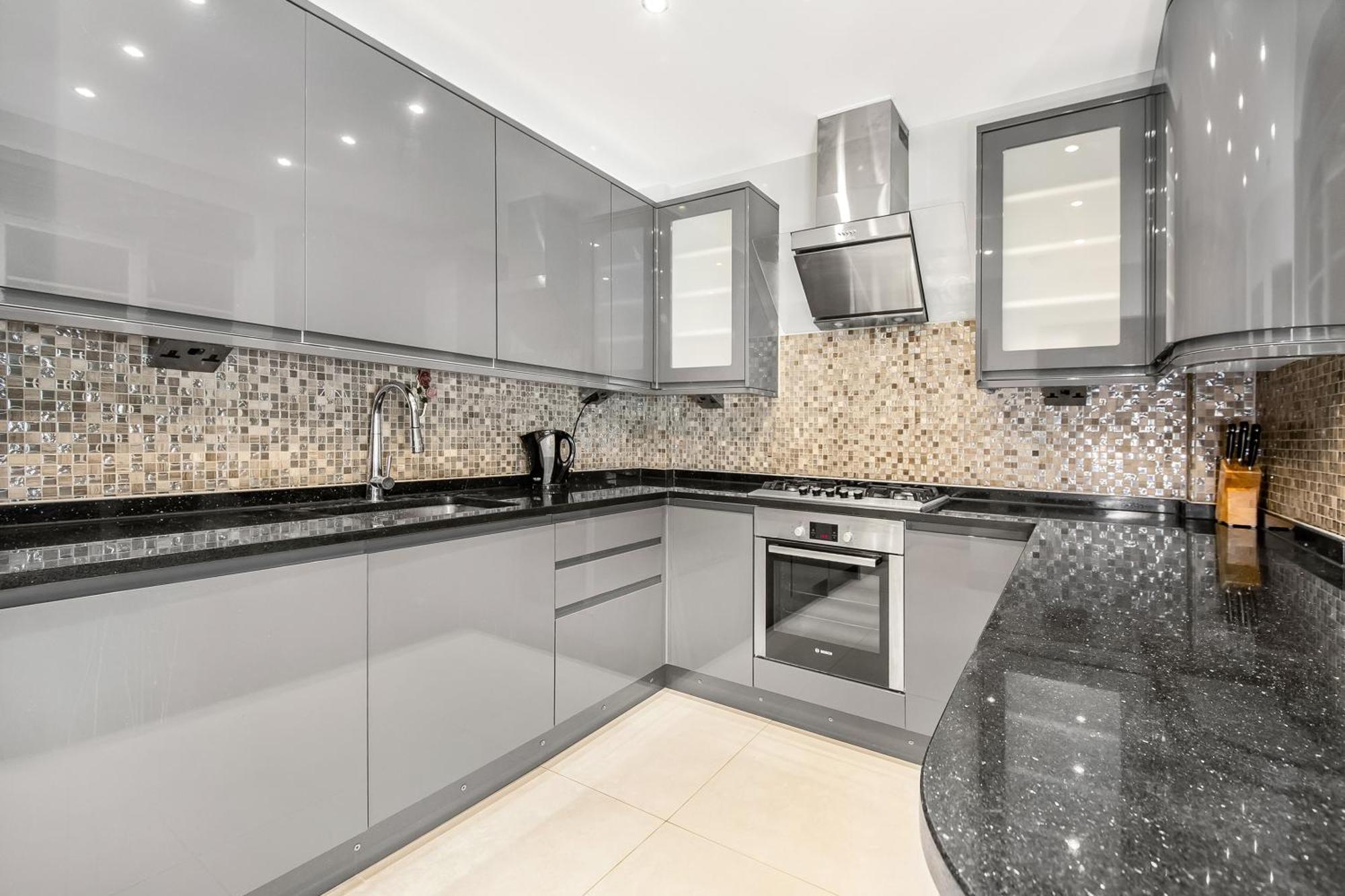 Elegance By The Park Apartment Лондон Екстериор снимка