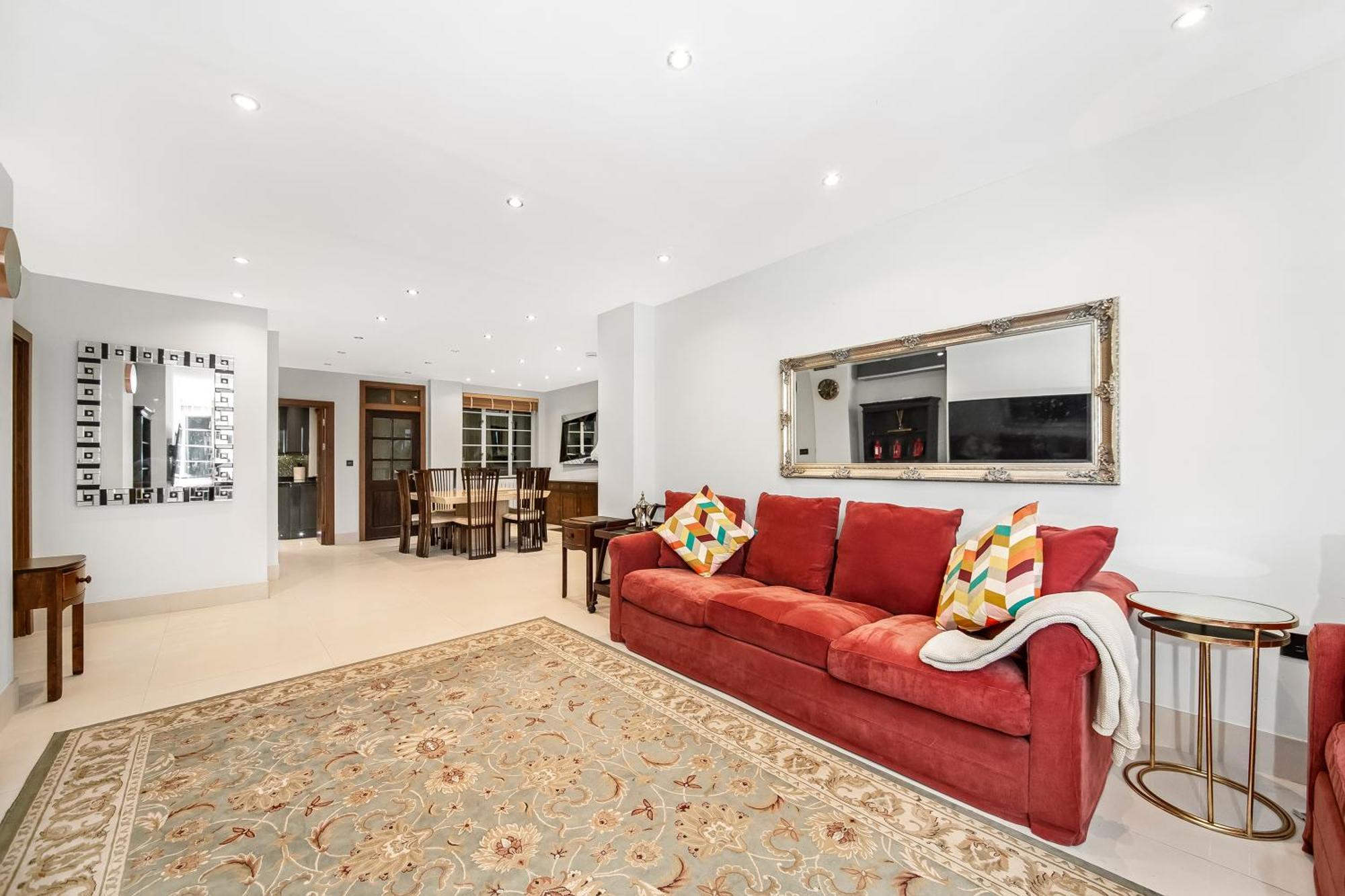 Elegance By The Park Apartment Лондон Екстериор снимка